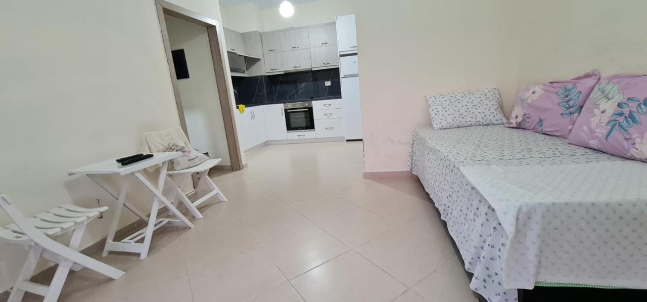 Saranda City Center & Beach Apartament 2 Bed Room Exterior foto